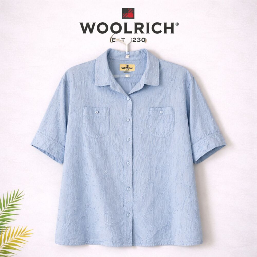Vintage Woolrich Women's Baby Blue Textured Floral Cotton Shirt XL